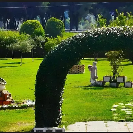 Gardenia - Private Garden